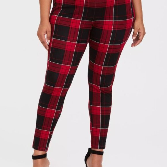 Torrid size 3 Premium Ponte Stretch Pull-On Pixie Pant - Red Plaid - Picture 3 of 8